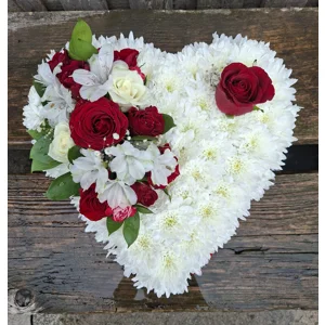 Full heart flower tribute