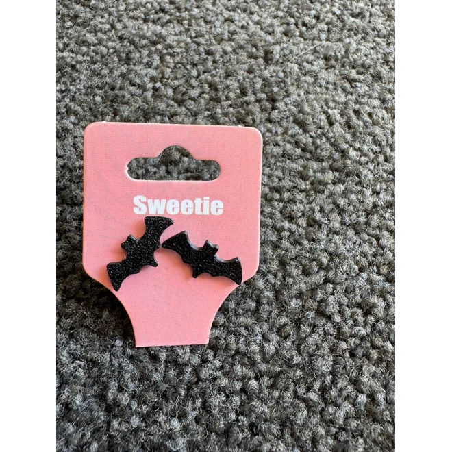 Additional Image for Bat Stud