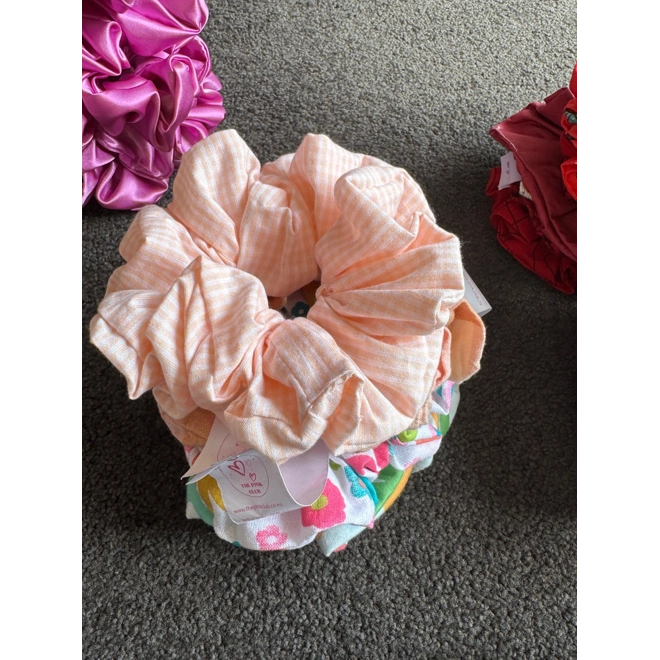 Additional Image for Peach Scrunchie