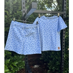 Girl set shorts and tee size 8