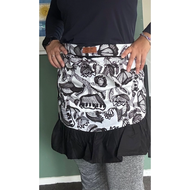 Additional Image for Black & White Half Apron