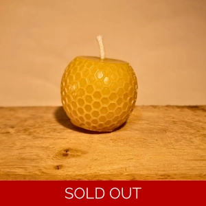 100% Beeswax Candle (Honeycomb) 100% Beeswax Candle (Honeycomb)