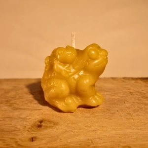 100% Beeswax Candle (Frog)