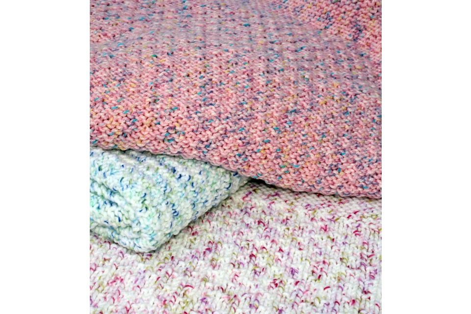 Large Chunky Knit Swiss Dot Blankets