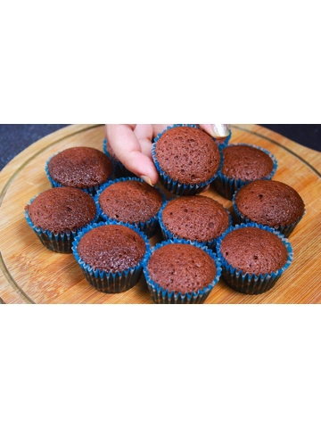 Vegan choc cup cakes