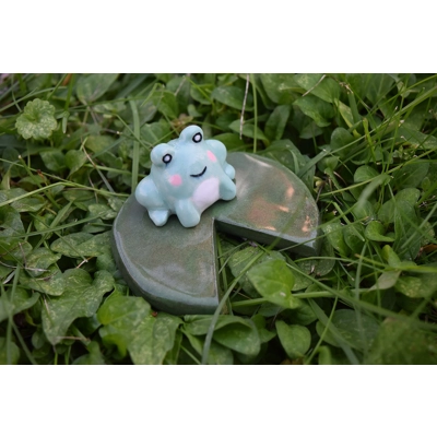 Pond Sitter (With Lilypad) Pond Sitter (With Lilypad)