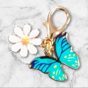 Beautiful Butterfly And Daisy Keyring/Handbag Charm