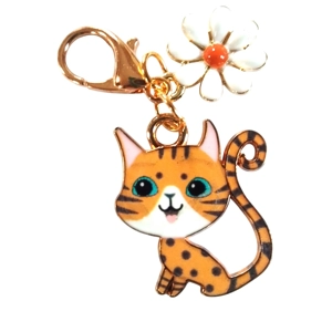 Beautiful Cute kitten cat and daisy whimsical Keyring/Handbag Charm