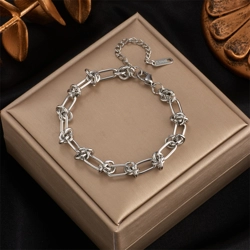 Knots design bracelet