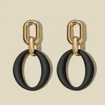 Casual oval drop earrings