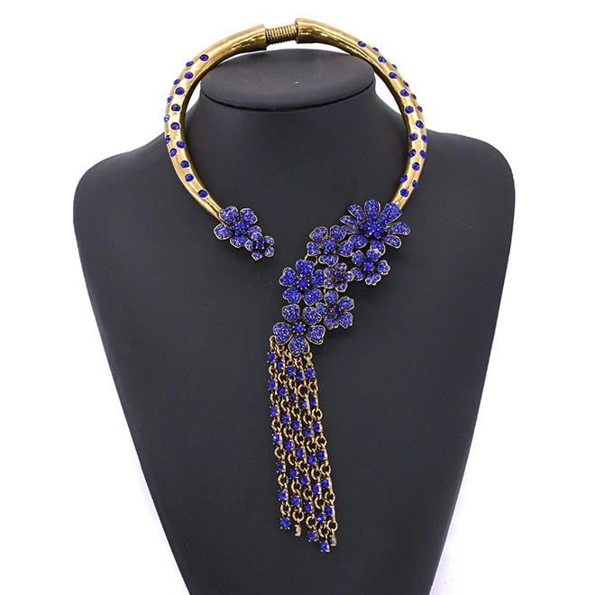 product Image for Exaggerated open choker with flower design detail