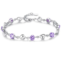Pretty heart design bracelet