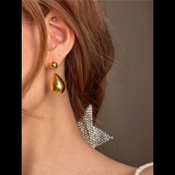 Simple teardrop earrings