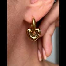 Small hoop earrings wit..