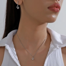 Open cube design neckla..