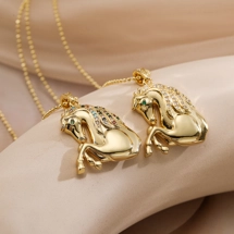 Horse necklace with zir..