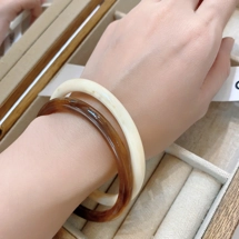 Retro style resin bangle