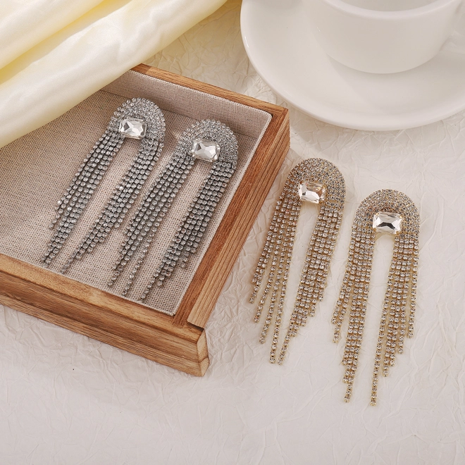 Additional Image for Glam rhinestone drop earrings
