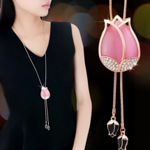 Elegant long necklace w..