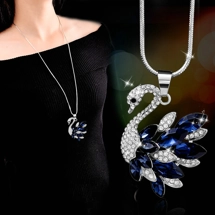 Necklace with stylish s..