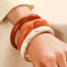 Slim acrylic bangle