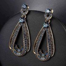 Vintage style drop earr..