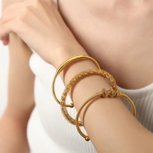 Textured cuff bangle