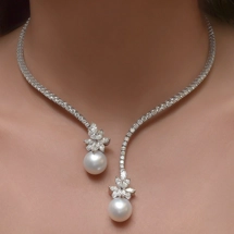 Elegant pearl and rhine..