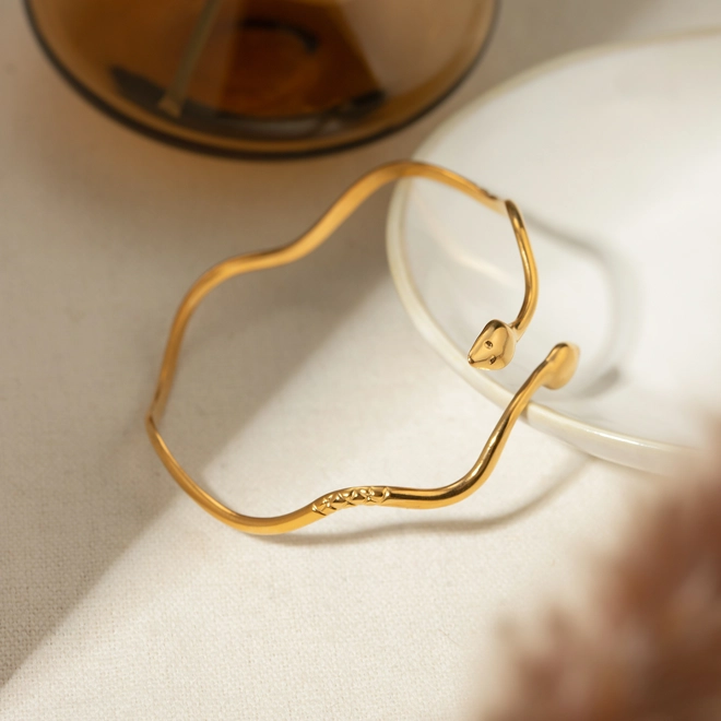 Additional Image for Simple snake cuff bangle