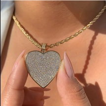 Rope chain necklace wit..