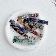 Simple slim hair clip