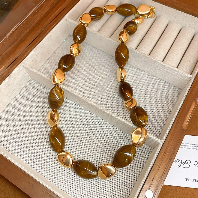 Additional Image for Oval beads necklace
