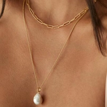 Double layer necklace w..