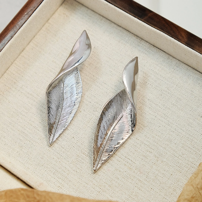 Additional Image for Folded leaf drop earrings