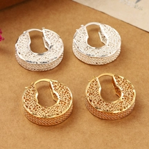Patterned U shape earri..