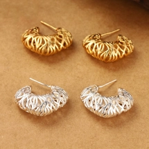 Patterned U shape earri..
