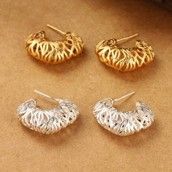 Patterned U shape earrings