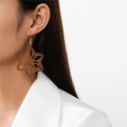 Flower drop earrings