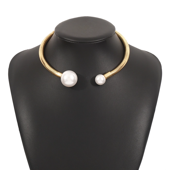 Additional Image for Open chocker with imitation pearls