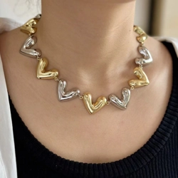 Heart design clavicle necklace