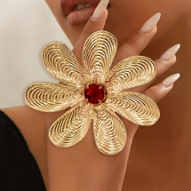 Retro style large flowe..