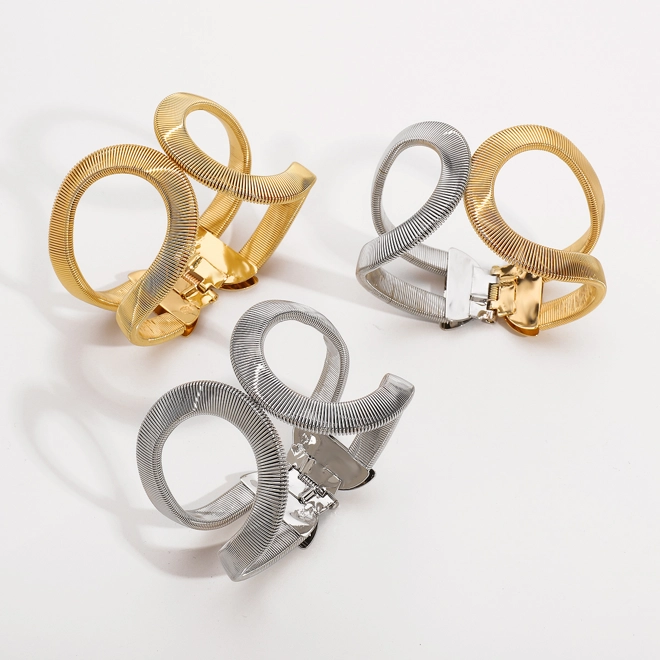 Additional Image for Exaggerated geometric bangle