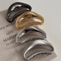 Sleek cut out hair claws