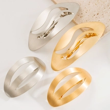 Oval hair clip with cut..