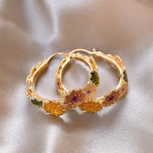 Floral U shape earrings