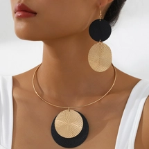 Geometric discs dangle ..