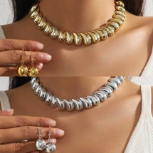 Teardrops necklace and ..