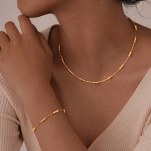 Chain with beads neckla..