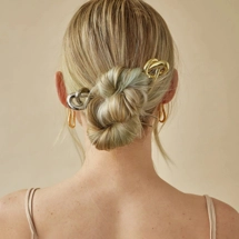 Loose knot hair pin
