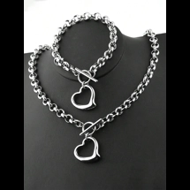Thick chain necklace an..
